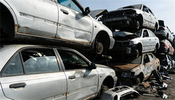 光伏与储能协同推动城市绿色供电